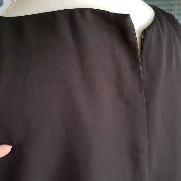 Black Elegant Top. Bell Sleeve - Picture 9 of 12